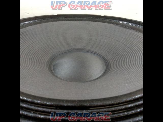 Classic
PRO
15 inches woofer-02