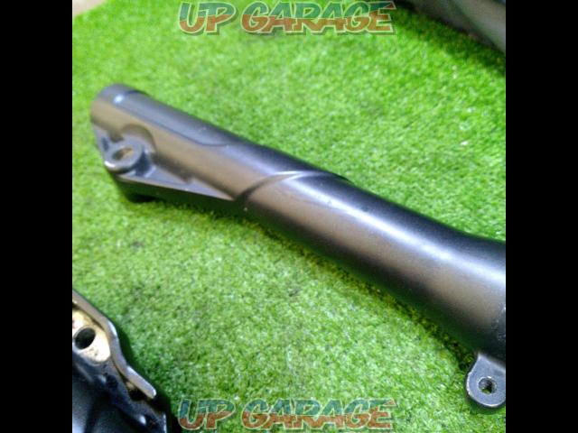 JF81/PCX125Made by SHOWA
Genuine shape front fork-08