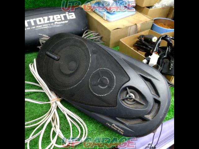 carrozzeria
TS-X 180
3WAY-standing speakers-04