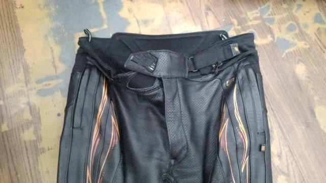 LW2HYOD
Punching leather pants
MHI-006V-02