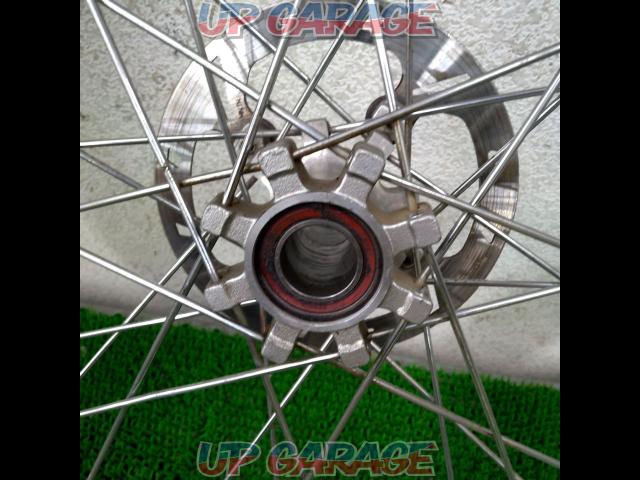 scorpa front wheel
21 inches-05