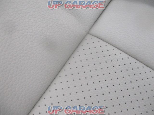 Unknown Manufacturer
Seat Cover
LA850 series move canvas-06
