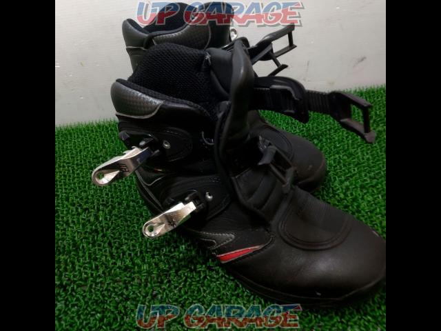 Size: 25.5
GAERNE
Tafugia
Ankle boot-05