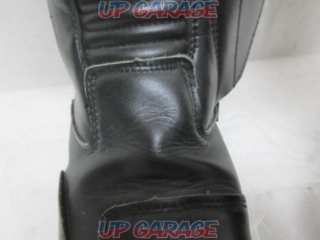 KOMINE
Side zipper boots
(X02244)-09