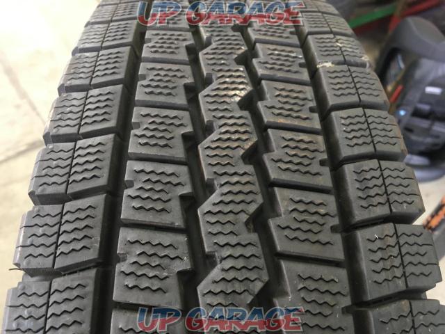Studless 6 piece set DUNLOP
WINTER
MAXX
LT03M
*Tires cannot be replaced at our store.-04
