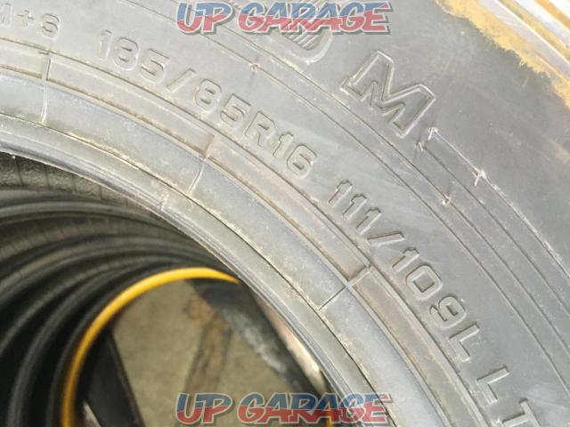 Studless 6 piece set DUNLOP
WINTER
MAXX
LT03M
*Tires cannot be replaced at our store.-08