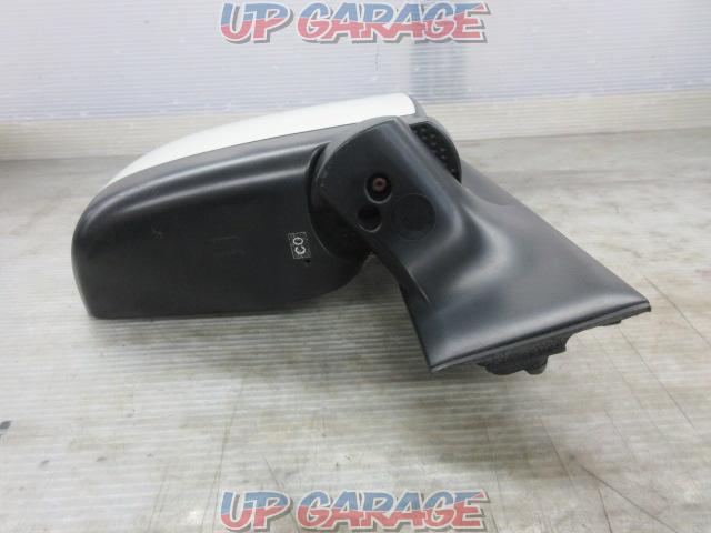 Nissan genuine
Door mirror
Right only
[Serena
Early C25-03