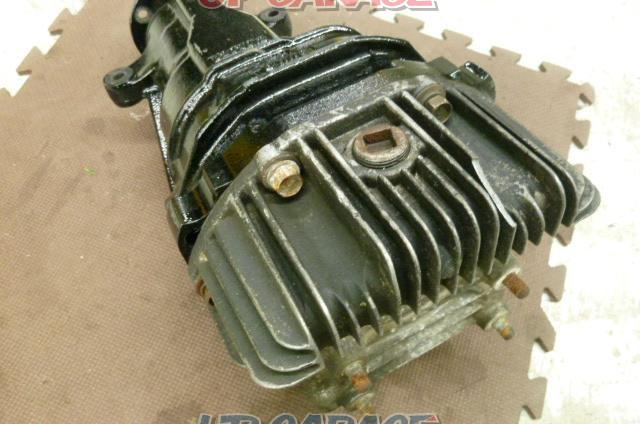 Nissan
180SX
(S13)
Genuine differential case only-05
