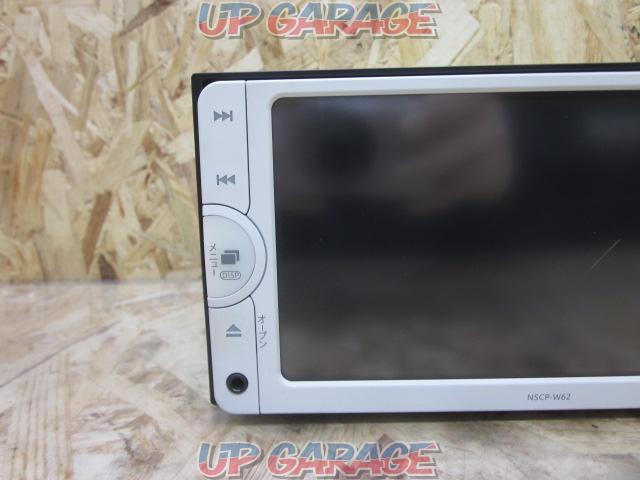 Toyota genuine
NSCP-W62
2012 model
One Seg/CD/AUX/Bluetooth compatible-02