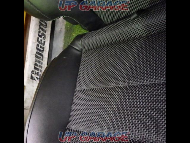 Genuine Subaru Legacy Touring Wagon GT-B
E tune II/BH5/D type
Rear seat-03