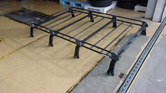 Other manufacturers unknown
Eight legs
Roof carrier
DA64W
EVERY
Use-02