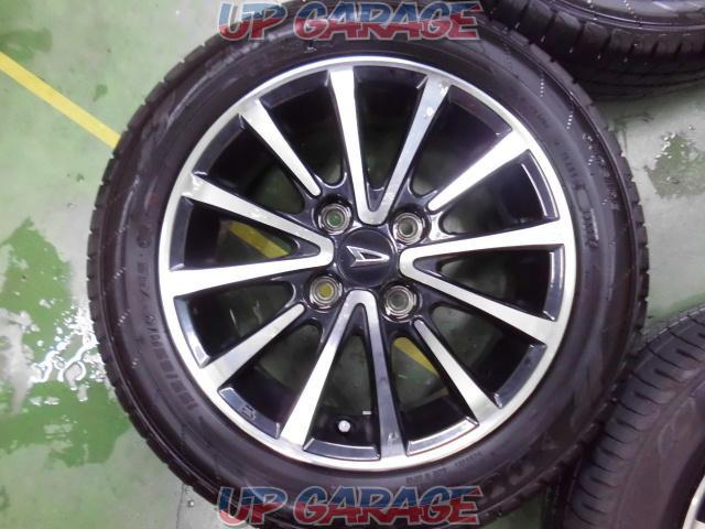 Daihatsu genuine 12 spokes
Black & Polish
Aluminum wheel +DUNLOPENASAVE
EC 204-02