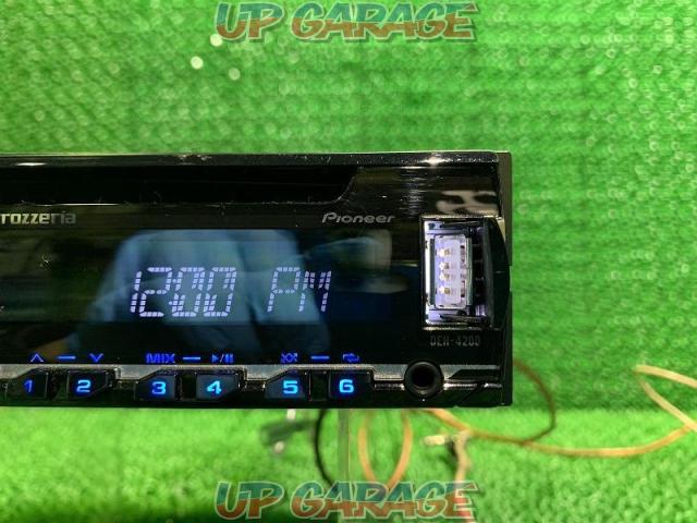 carrozzeriaDEH-4200
CD / USB tuner deck-04