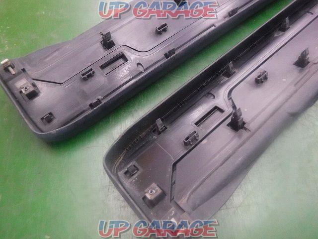 Left and right set TOYOTA genuine
Side step cover/running board-06