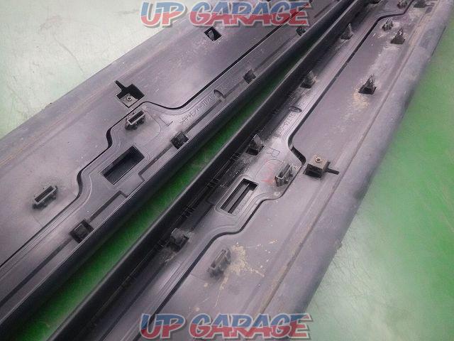 Left and right set TOYOTA genuine
Side step cover/running board-07