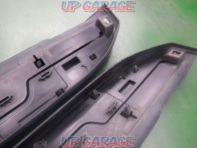 Left and right set TOYOTA genuine
Side step cover/running board-09