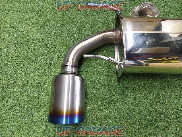 HKS
LEGAMAX
Premium
Left and right out single muffler-02