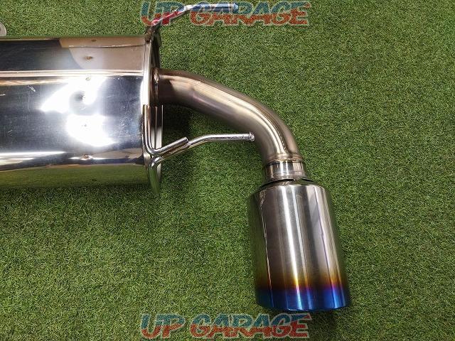 HKS
LEGAMAX
Premium
Left and right out single muffler-03