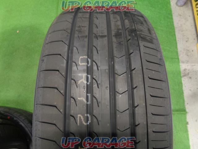 Special price tires YOKOHAMA
RV03
245 / 35R20
95W-02