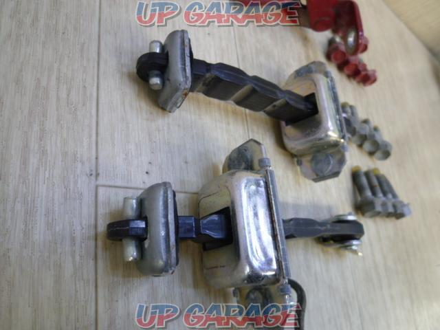 Toyota genuine
genuine door hinge
Right and left
■
86
ZN6
Previous period-06