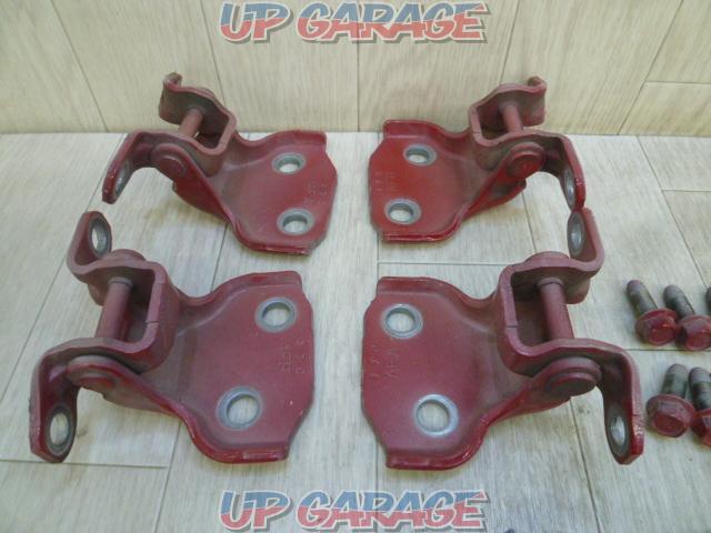 Toyota genuine
genuine door hinge
Right and left
■
86
ZN6
Previous period-07