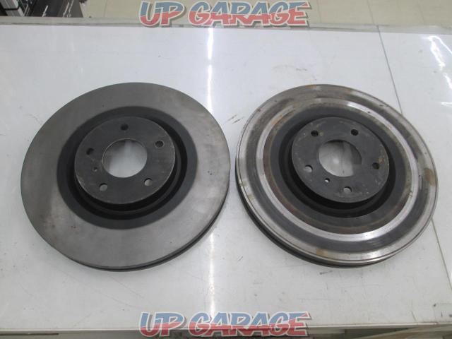 Nissan genuine disc rotor
Two-04