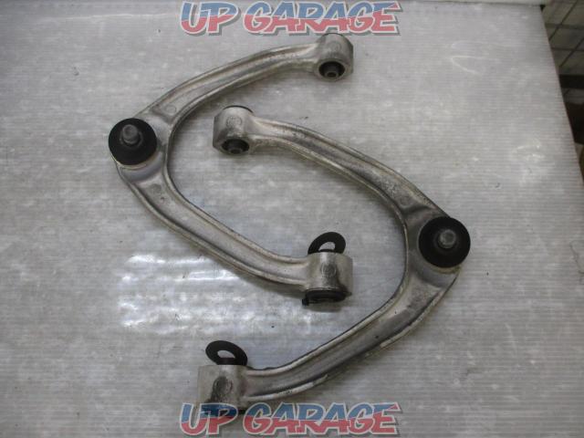 Genuine Nissan (NISSAN) Fairlady Z/Z34
Genuine
Front upper arm
Right and left-06