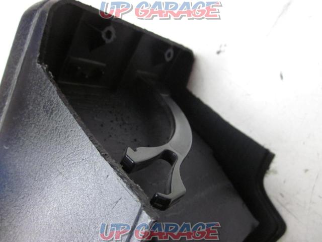 Genuine Nissan (NISSAN) Z31/Fairlady Z
Genuine center console
Armrest
Removed from late 2 seater-10