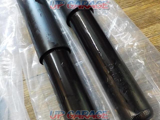 Toyota genuine 200 Hiace
Type 5
2WD
Wide middle genuine shock only-02