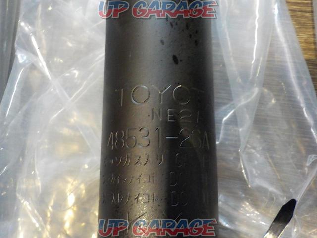 Toyota genuine 200 Hiace
Type 5
2WD
Wide middle genuine shock only-06