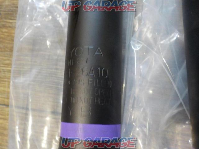 Toyota genuine 200 Hiace
Type 5
2WD
Wide middle genuine shock only-07
