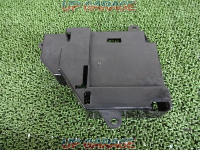 YAMAHAYB125SP
(Year unknown) Genuine air cleaner box-07