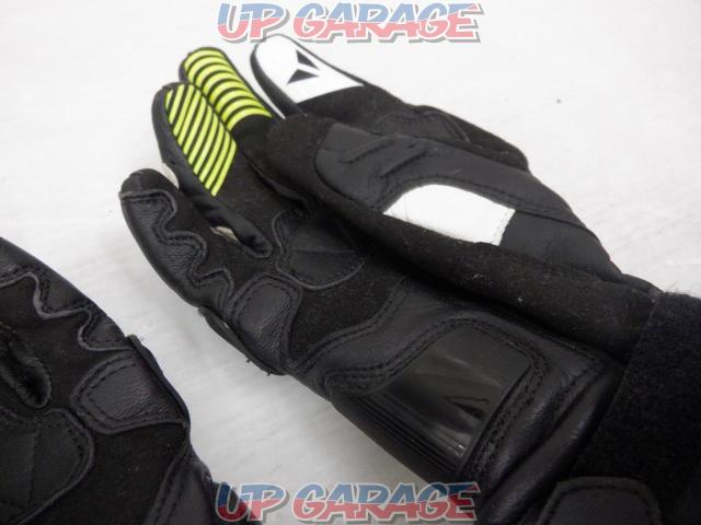 DAINESE
CARBON
D1
LONG
GLOVES
Size: 7.5 / XS-06
