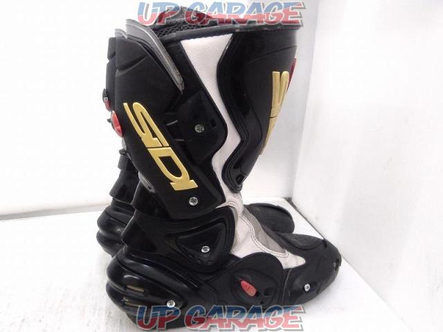 SIDI
Racing boots-04