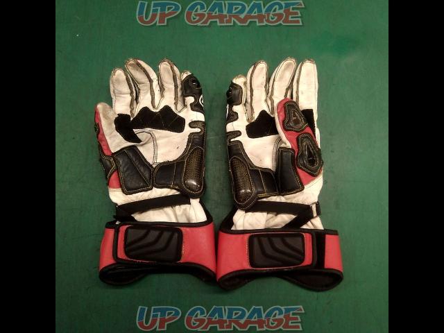 BERIK
racing gloves 2.0
Size: Unknown-04
