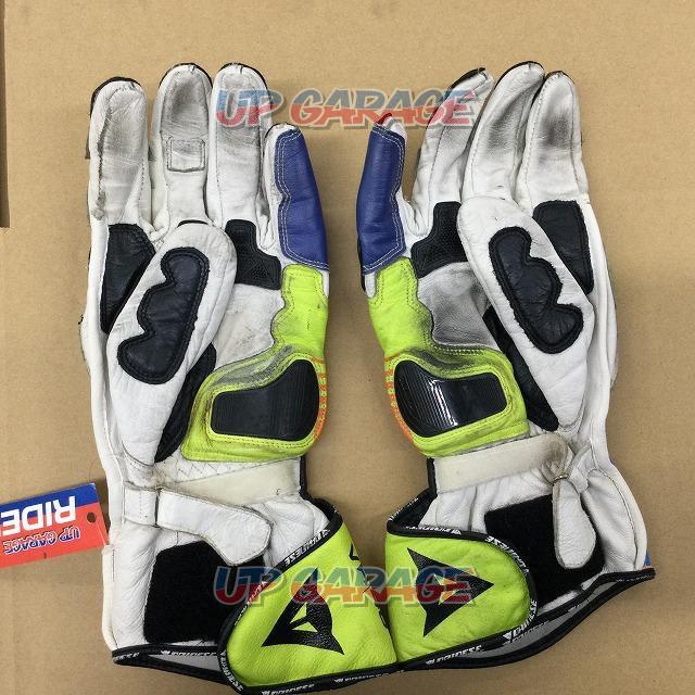 DAINESE racing gloves
Rossi replica
Size: L-02