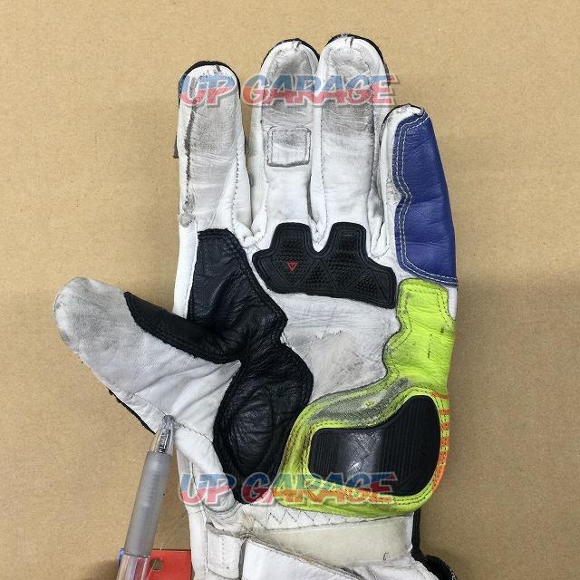 DAINESE racing gloves
Rossi replica
Size: L-03