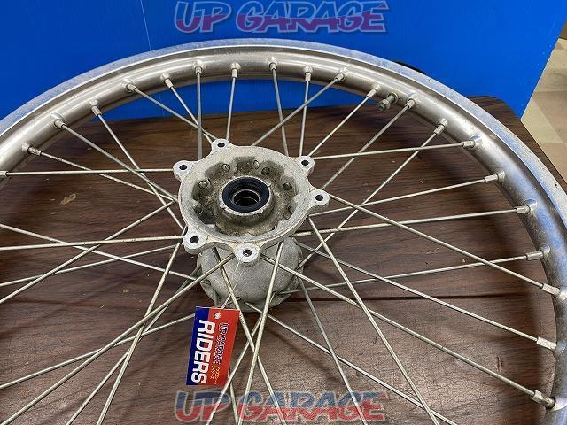 Genuine front wheel
CRF250R (‘10) removed-06