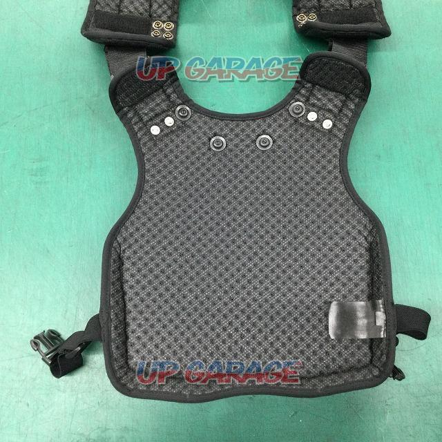 KOMINE body protector
Before and after-09