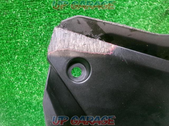 CBR650R (removed from 23 year model) HONDA genuine
Side cover right
64211-MKN-D100/64232-MKN-D100 stamped-03