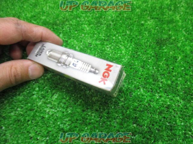 1NGKLKAR8AI-9
Spark plug
Unused item-06