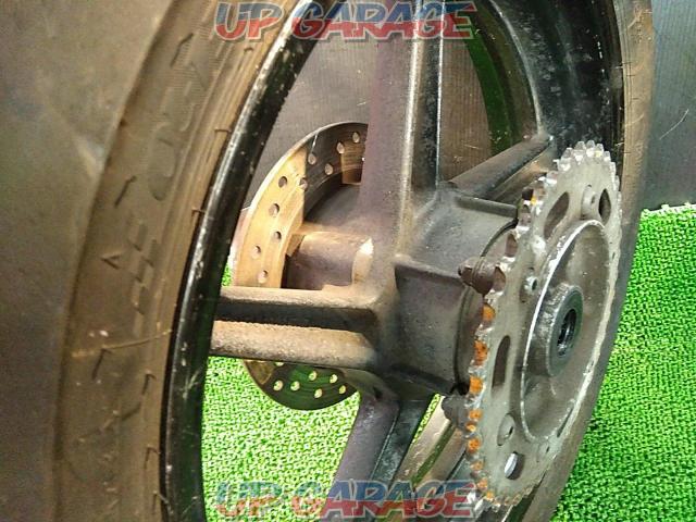Removed from VTR250 (carburetor vehicle)
Genuine
Rear wheel-10