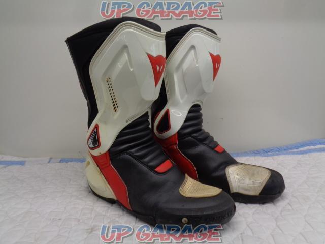 DAINESE (Dainese)
NEXUS
Racing boots
Black / White
40 size (equivalent to 26.5cm)-03