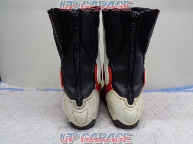 DAINESE (Dainese)
NEXUS
Racing boots
Black / White
40 size (equivalent to 26.5cm)-05