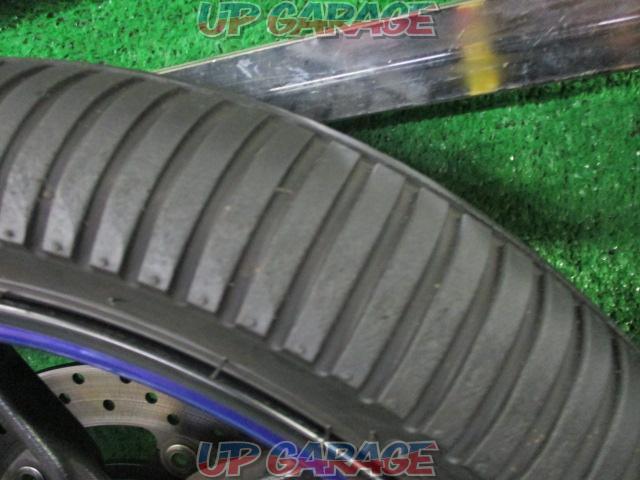 YAMAHA genuine wheel front and rear set
Equipped with DUNLOP rain tires
YZF-R25 (RG10J)-03