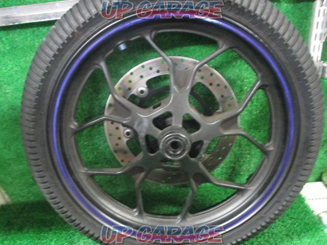 YAMAHA genuine wheel front and rear set
Equipped with DUNLOP rain tires
YZF-R25 (RG10J)-08