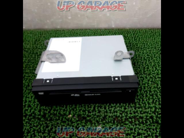 For Toyota genuine display audio
CD / DVD deck
86270-K0010/86273-12010-05