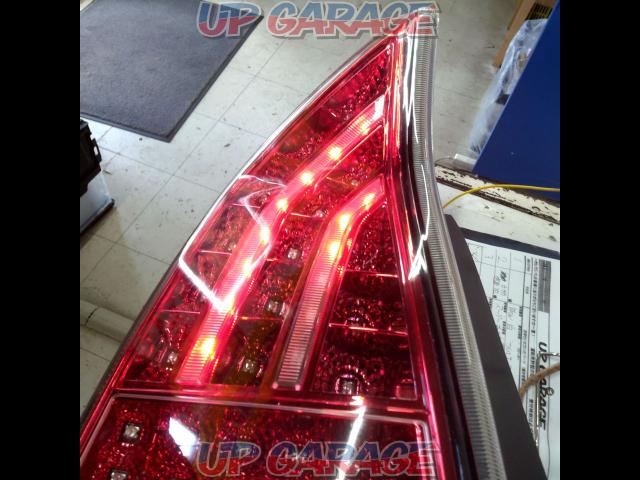 Manufacturer unknown Toyota/Prius 30 series
Full LED
tail lamp
Clear lens / inner red-03