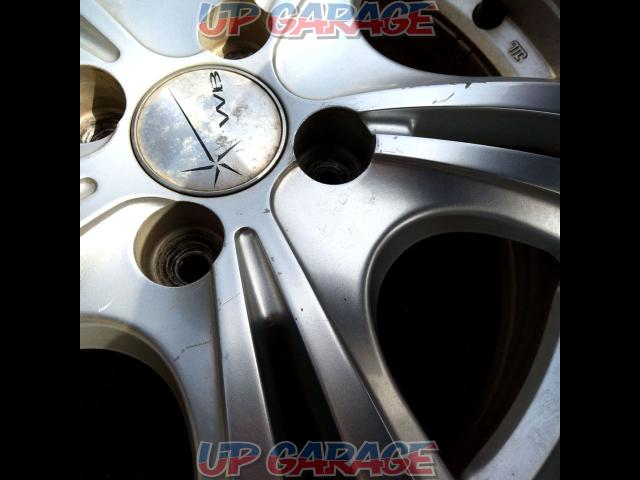 DUNLOP (Dunlop)
WB
Spoke wheels
+
BRIDGESTONE
BLIZZAK
VRX3-04