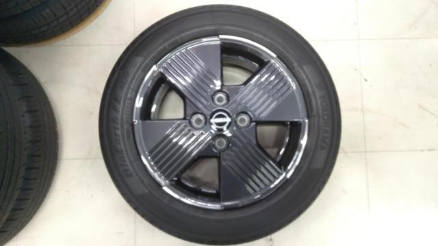 Nissan genuine
Sakura genuine wheels
+
YOKOHAMA
BluEarth-FE
AE30
+
YOKOHAMA
BluEarth
AE01 *1 model difference-09